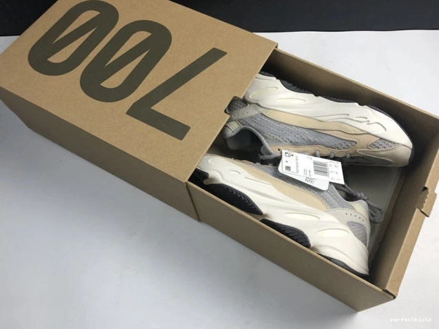 Adidas Cream Boost Yeezy Cream V2 GY7924 700 0728